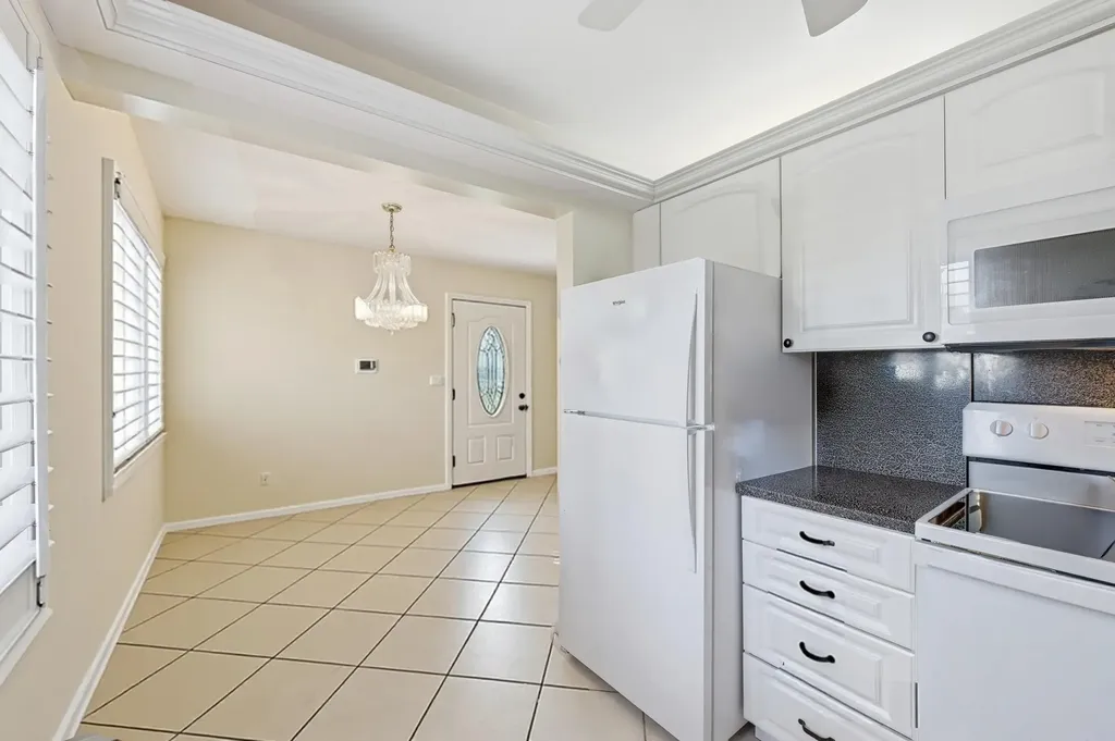 406 Saxony I Delray Beach FL 33446