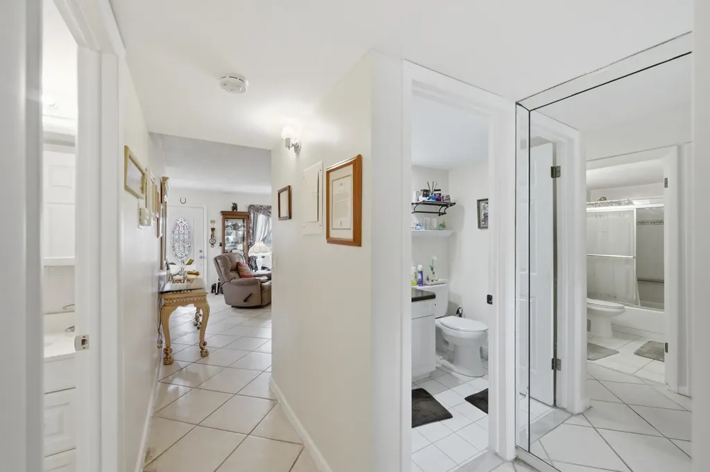 406 Saxony I Delray Beach FL 33446