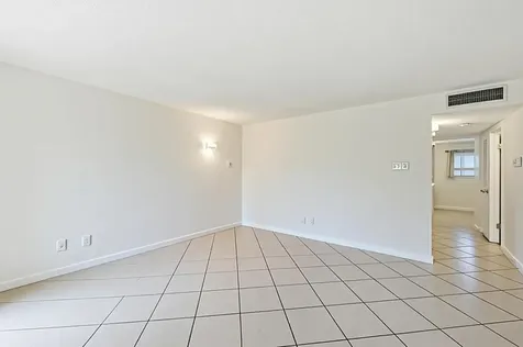 406 Saxony I Delray Beach FL 33446