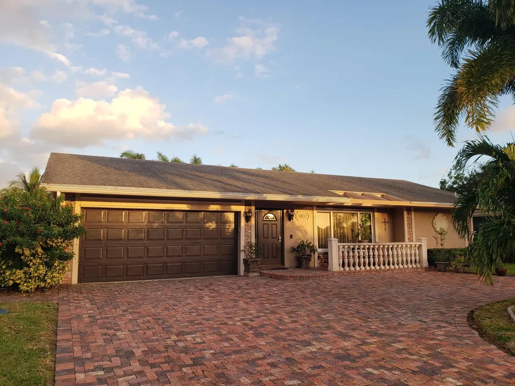 1402 SW 25th Avenue Deerfield Beach FL 33442