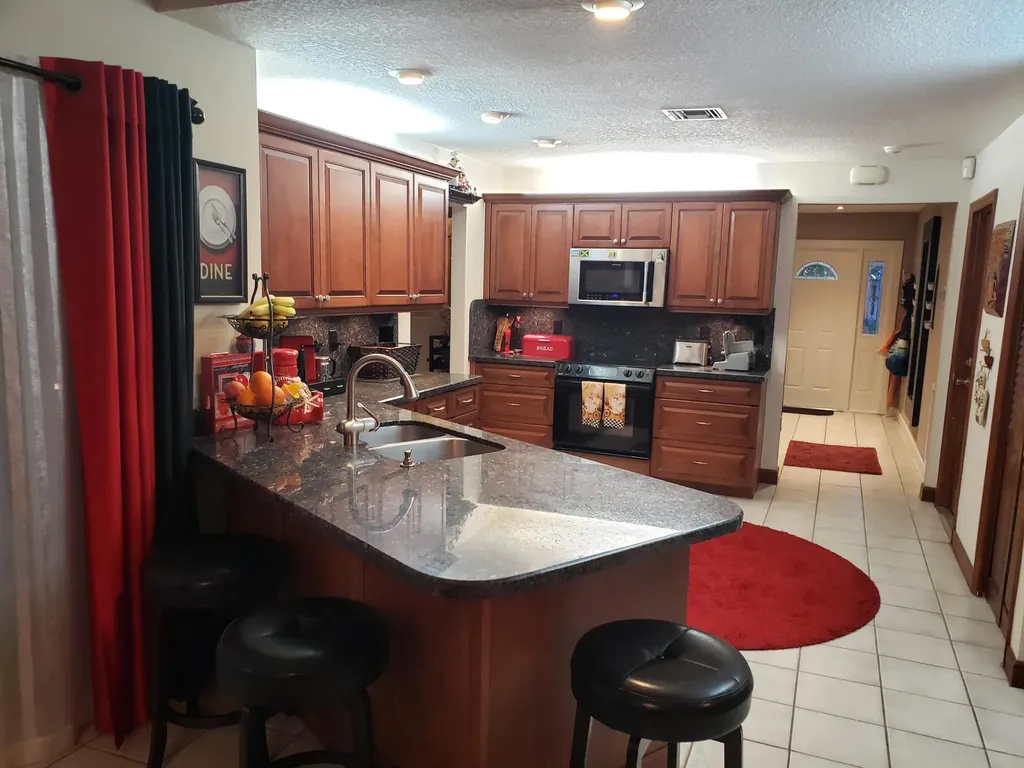 1402 SW 25th Avenue Deerfield Beach FL 33442
