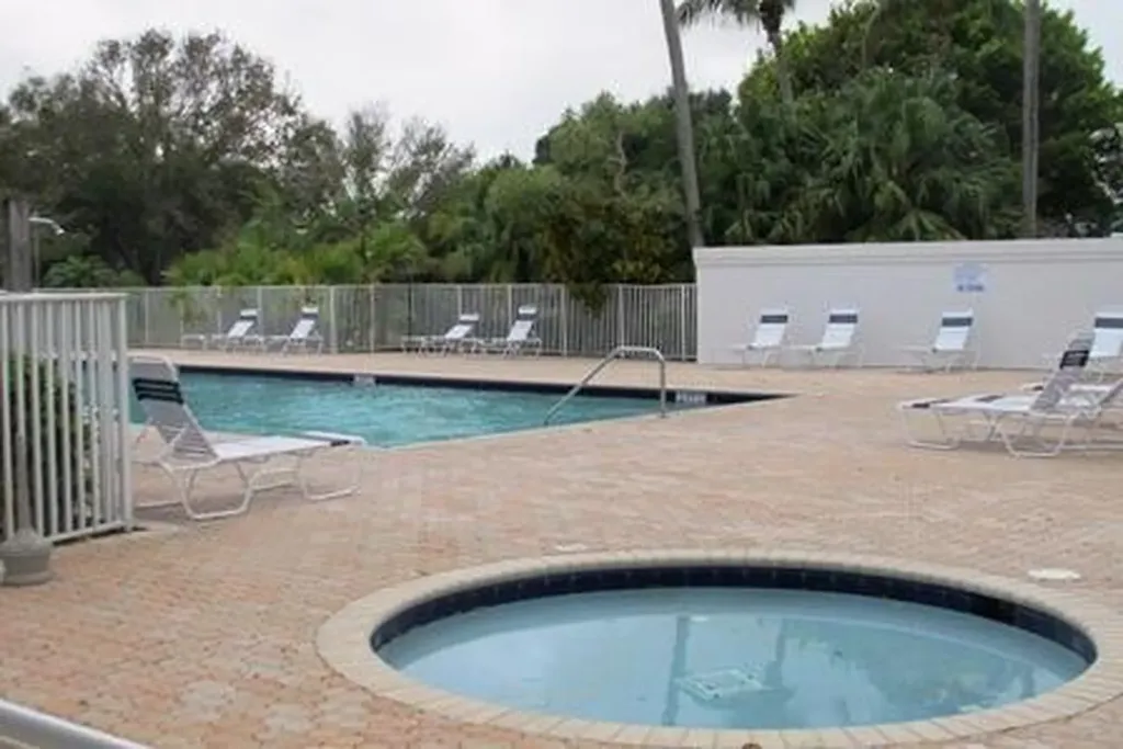 1702 Silverleaf Oak Court Palm Beach Gardens FL 33410