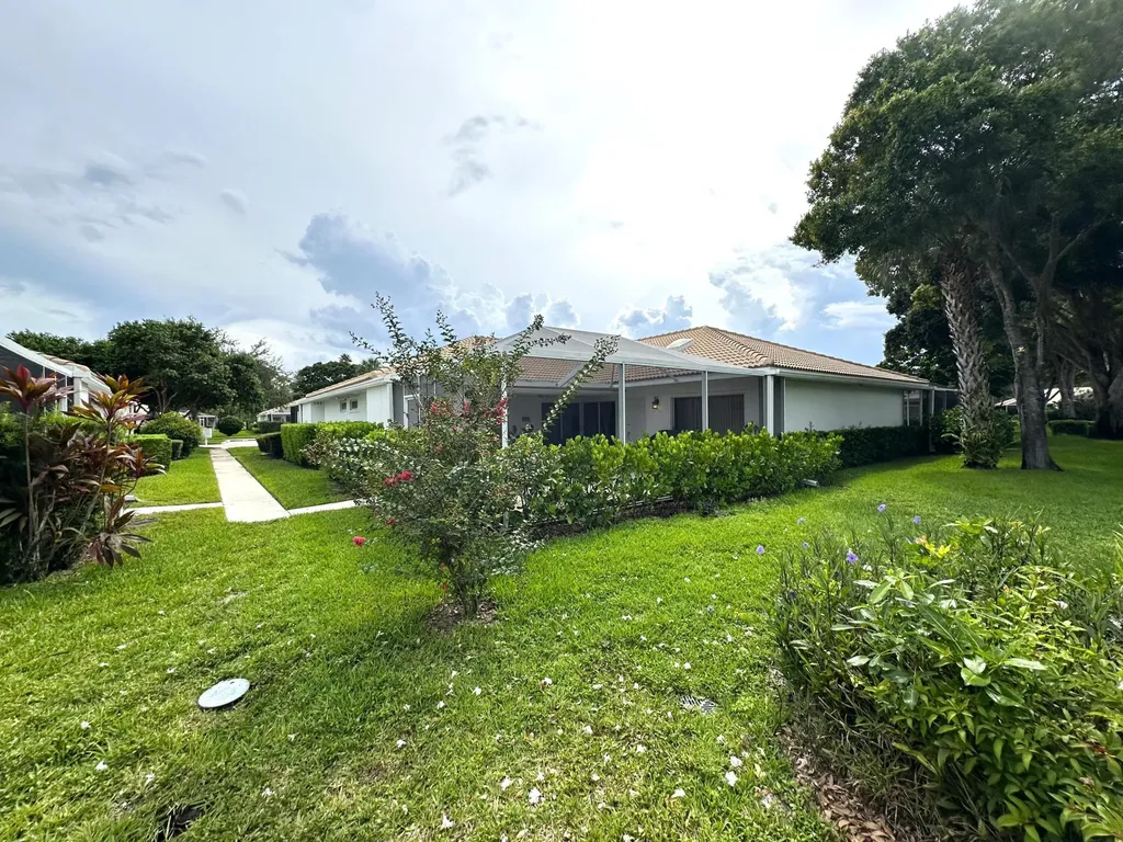 1702 Silverleaf Oak Court Palm Beach Gardens FL 33410