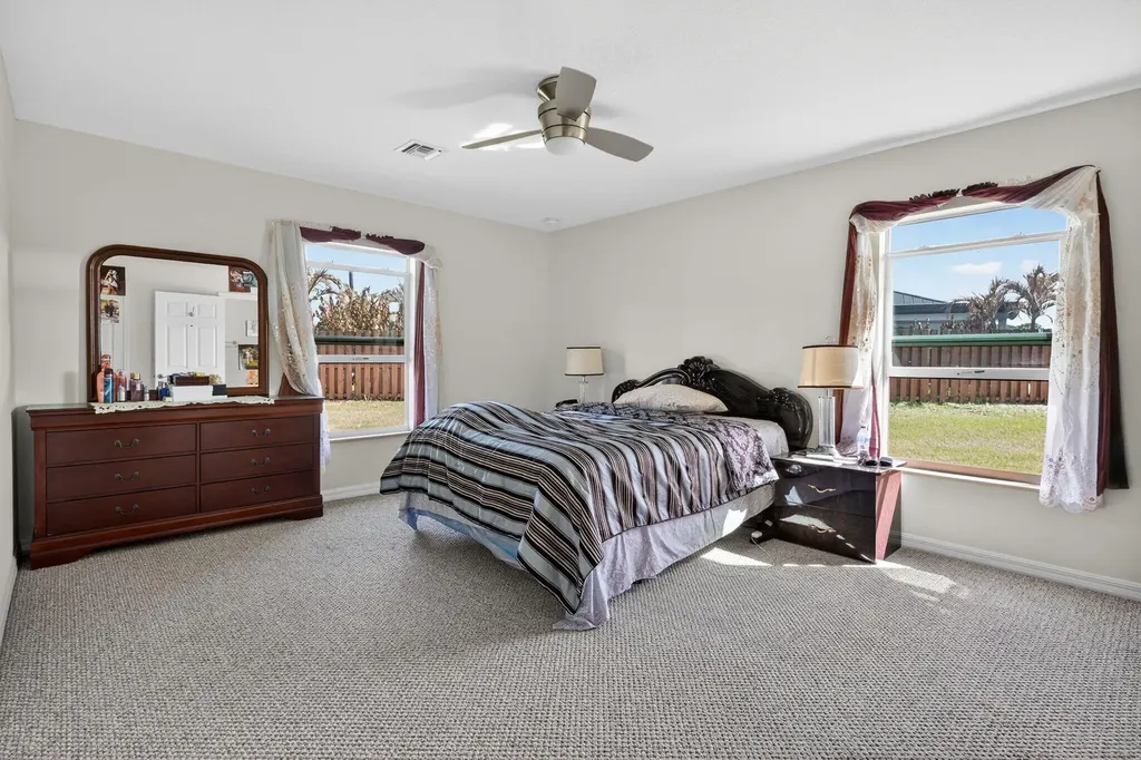 6217 NW Gatun Court Port St Lucie FL 34986
