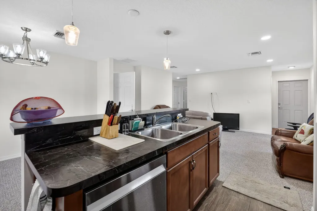 6217 NW Gatun Court Port St Lucie FL 34986
