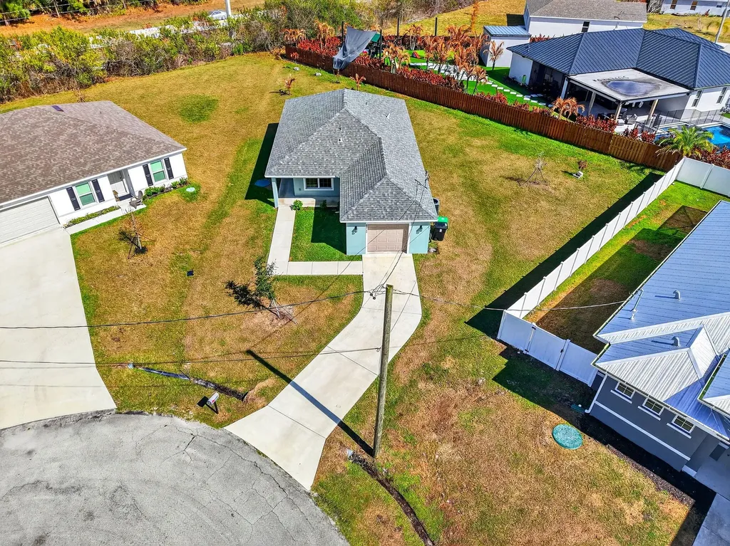 6217 NW Gatun Court Port St Lucie FL 34986