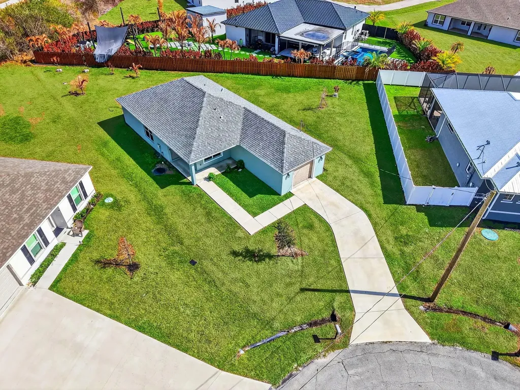 6217 NW Gatun Court Port St Lucie FL 34986