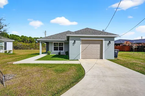 6217 NW Gatun Court Port St Lucie FL 34986