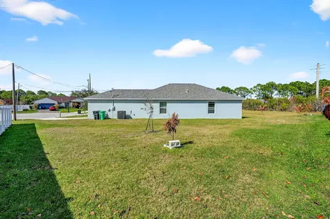6217 NW Gatun Court Port St Lucie FL 34986