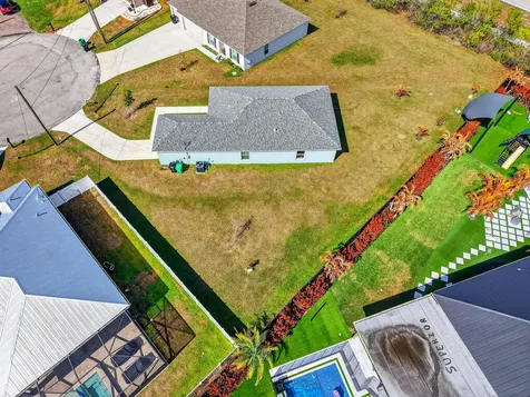 6217 NW Gatun Court Port St Lucie FL 34986