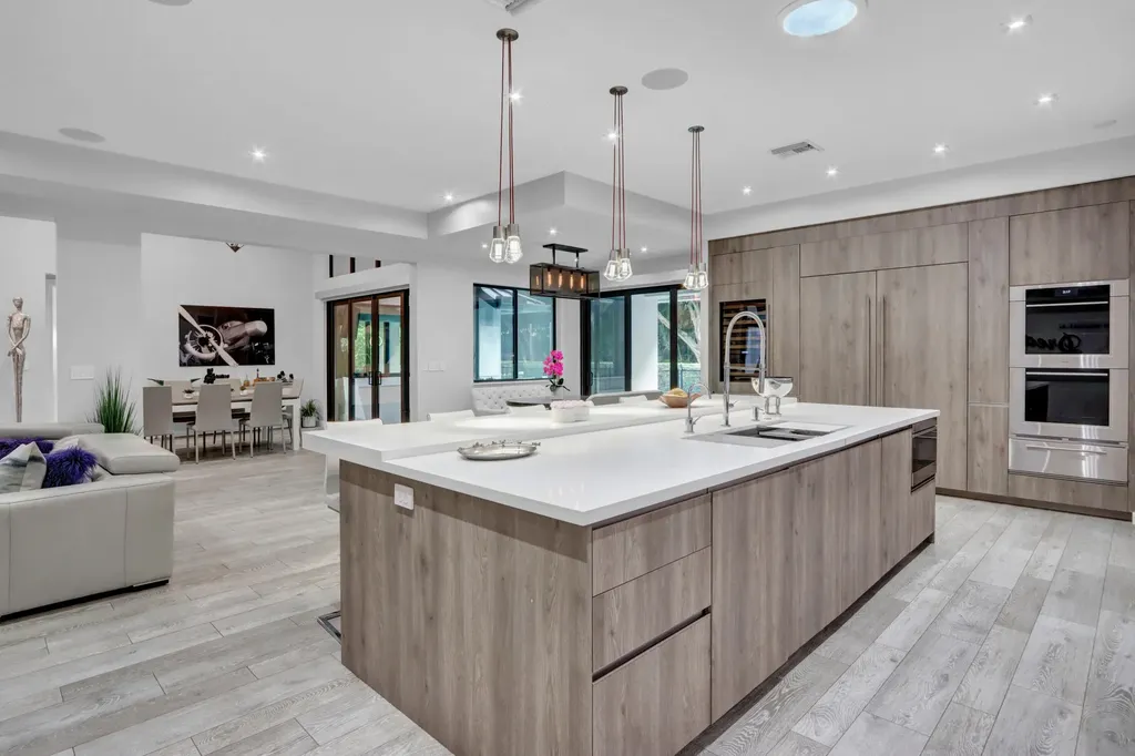 5789 Hamilton Way Boca Raton FL 33496