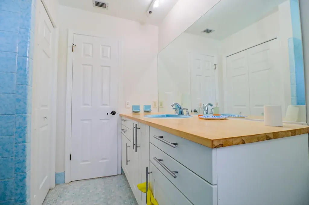 1329 NW 84th Drive NW Coral Springs FL 33071