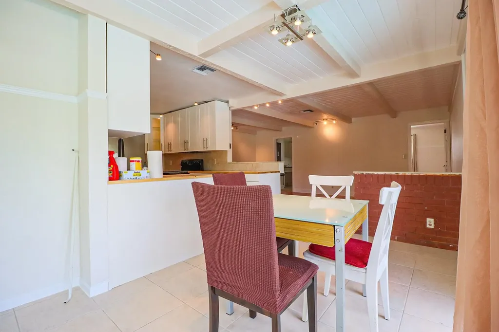 1329 NW 84th Drive NW Coral Springs FL 33071