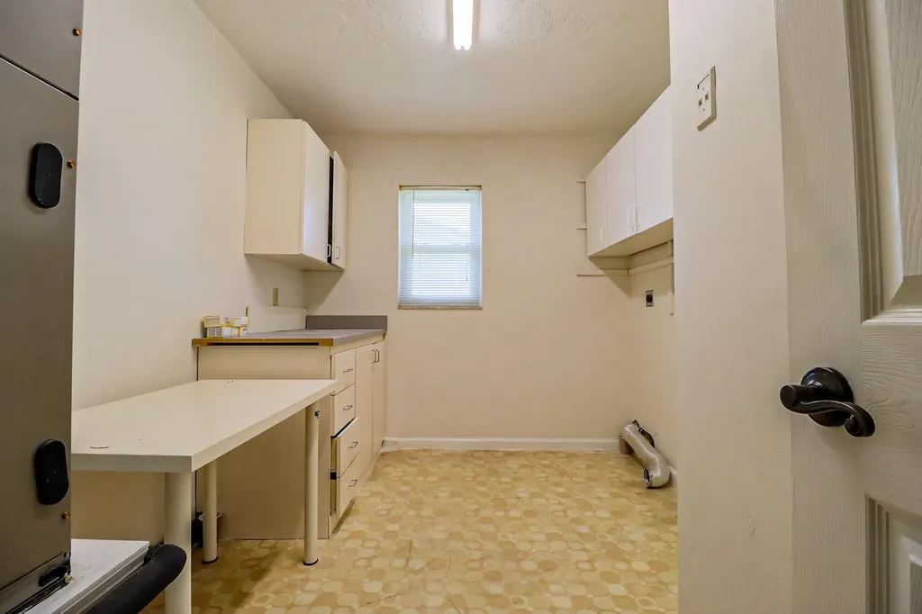 1329 NW 84th Drive NW Coral Springs FL 33071