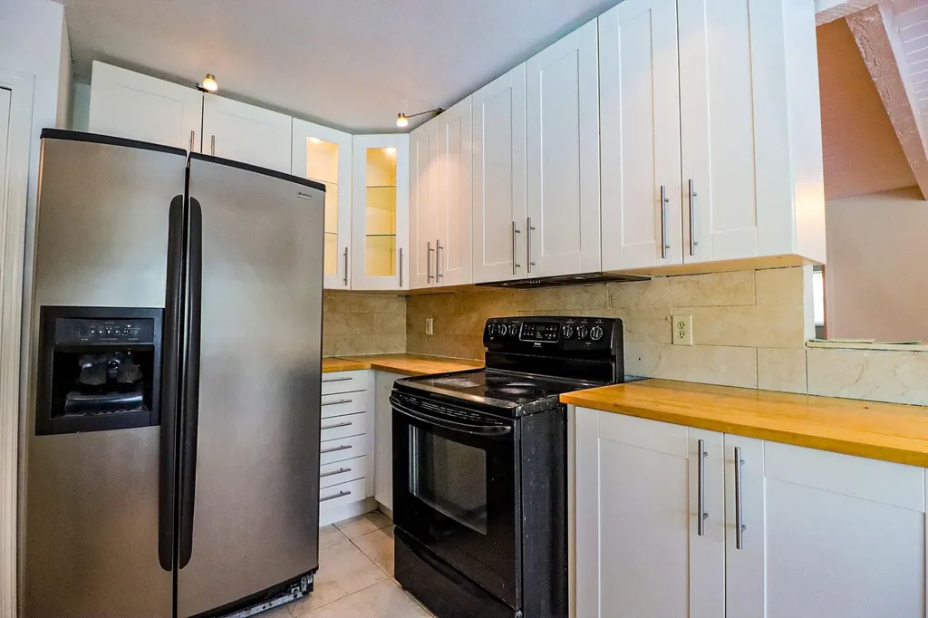 1329 NW 84th Drive NW Coral Springs FL 33071