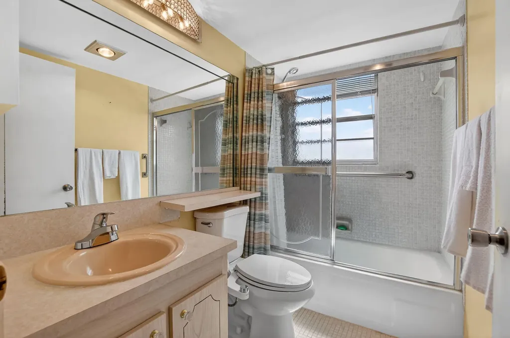 116 Preston C Boca Raton FL 33434