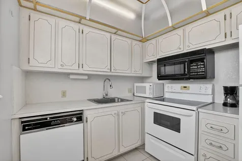 116 Preston C Boca Raton FL 33434