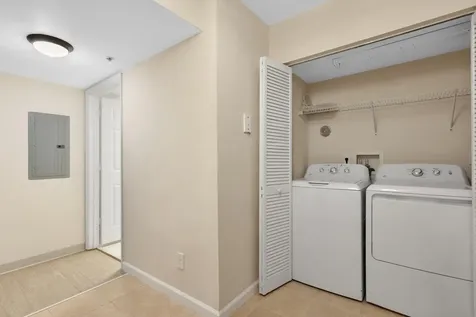 529 E Sheridan Street Dania Beach FL 33004