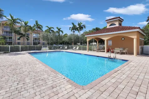 529 E Sheridan Street Dania Beach FL 33004