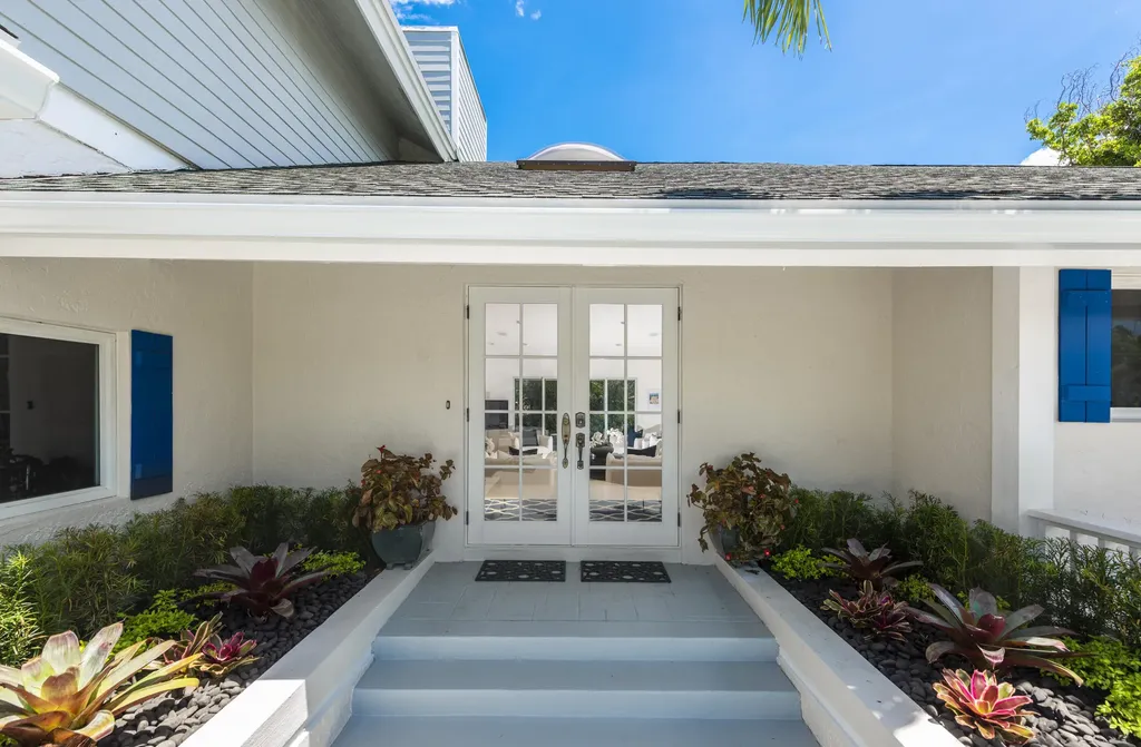 3001 Jasmine Court Delray Beach FL 33483