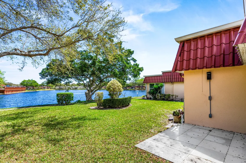 733 Nantucket Circle Lake Worth FL 33467