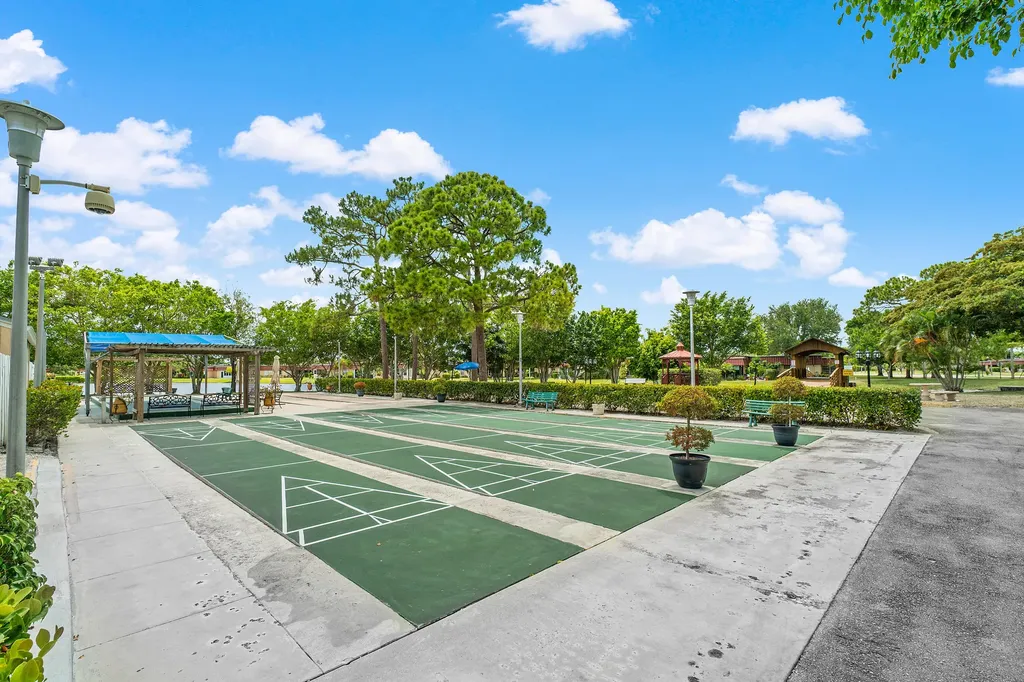 733 Nantucket Circle Lake Worth FL 33467