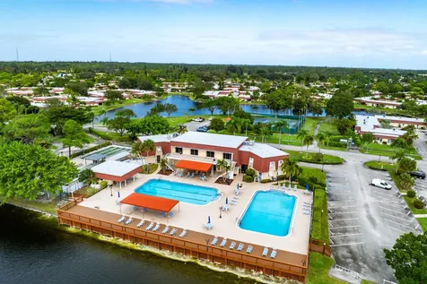 733 Nantucket Circle Lake Worth FL 33467