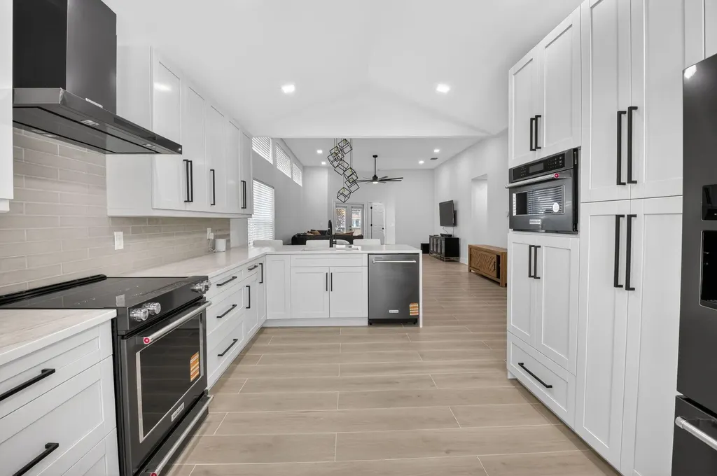 1095 Anchor Point Delray Beach FL 33444