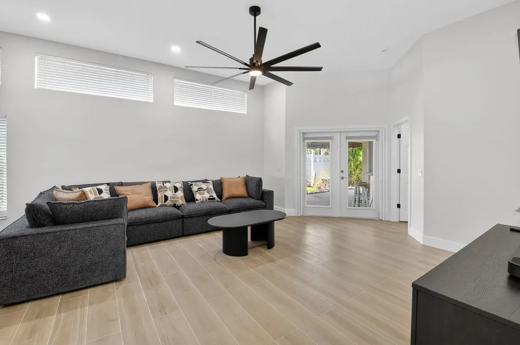 1095 Anchor Point Delray Beach FL 33444