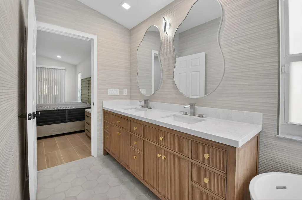 1095 Anchor Point Delray Beach FL 33444