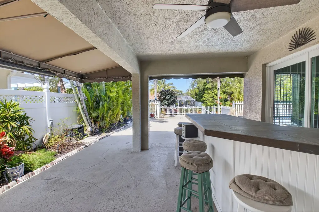 1095 Anchor Point Delray Beach FL 33444