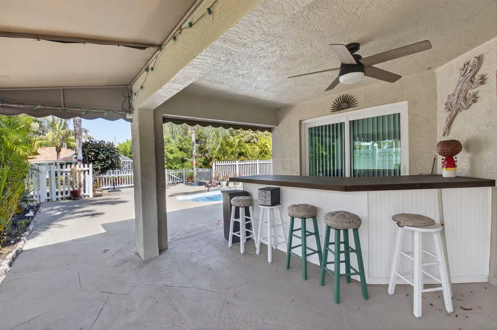 1095 Anchor Point Delray Beach FL 33444