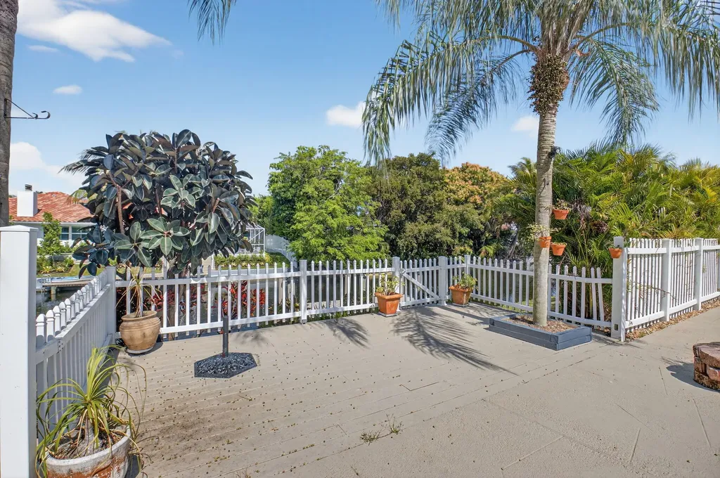 1095 Anchor Point Delray Beach FL 33444
