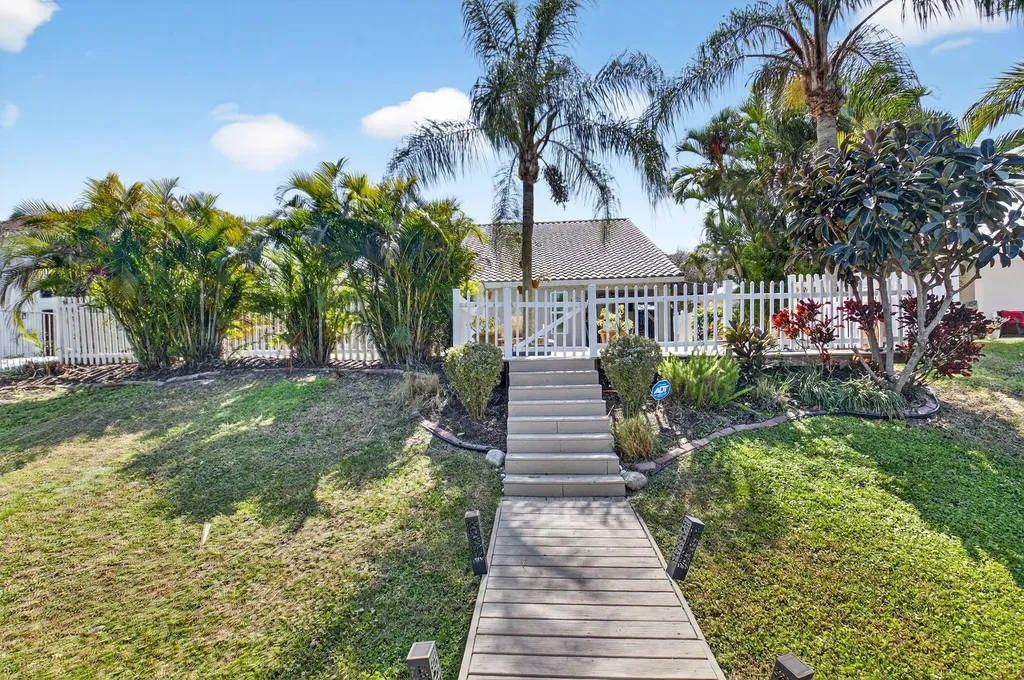 1095 Anchor Point Delray Beach FL 33444