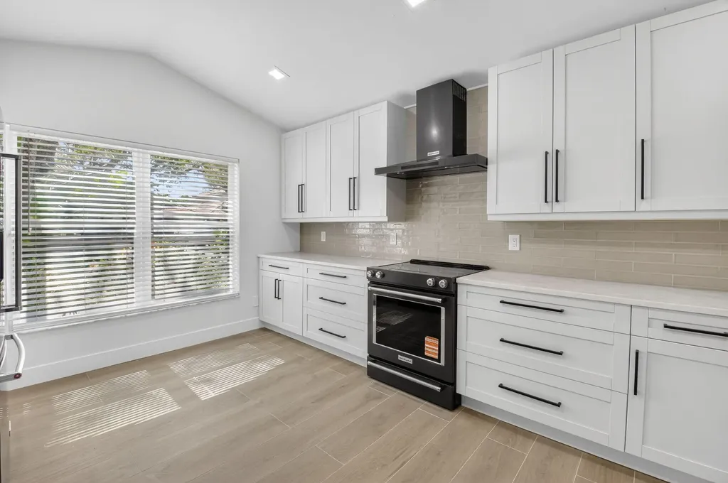 1095 Anchor Point Delray Beach FL 33444