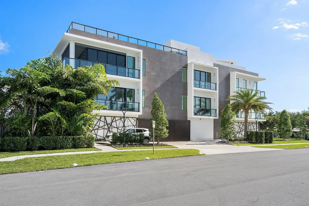344 Venetian Drive Delray Beach FL 33483