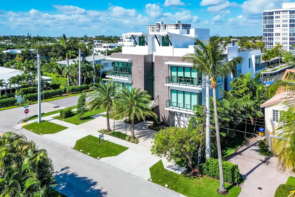 344 Venetian Drive Delray Beach FL 33483