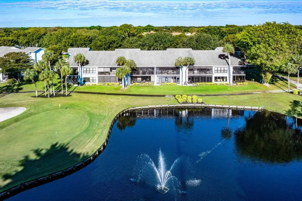 5020 Golfview Court Delray Beach FL 33484