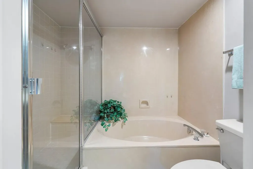5020 Golfview Court Delray Beach FL 33484