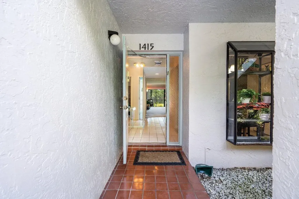 5020 Golfview Court Delray Beach FL 33484