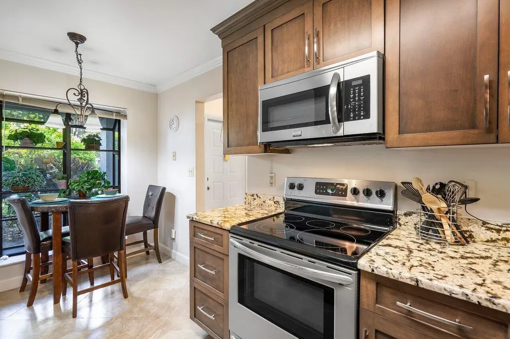 5020 Golfview Court Delray Beach FL 33484