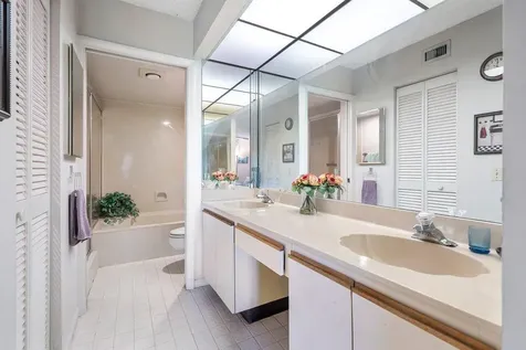 5020 Golfview Court Delray Beach FL 33484