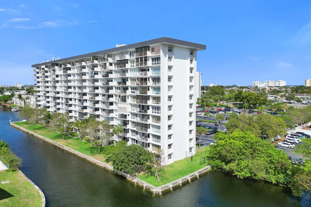 801 S Federal Highway Pompano Beach FL 33062