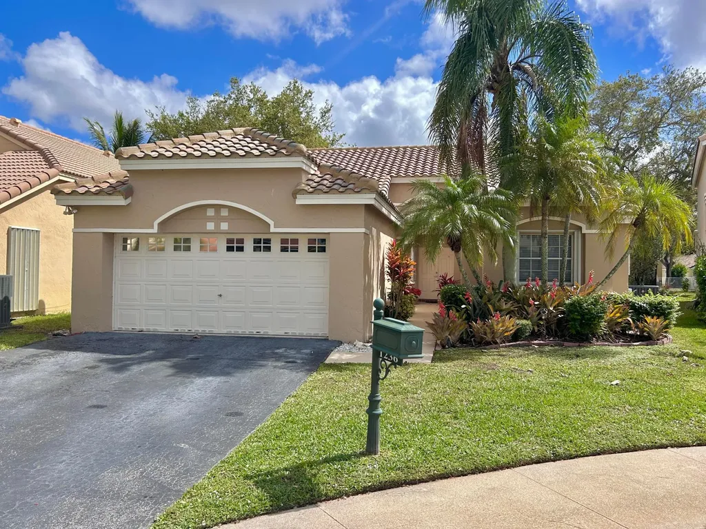 1236 Bayview Circle Weston FL 33326