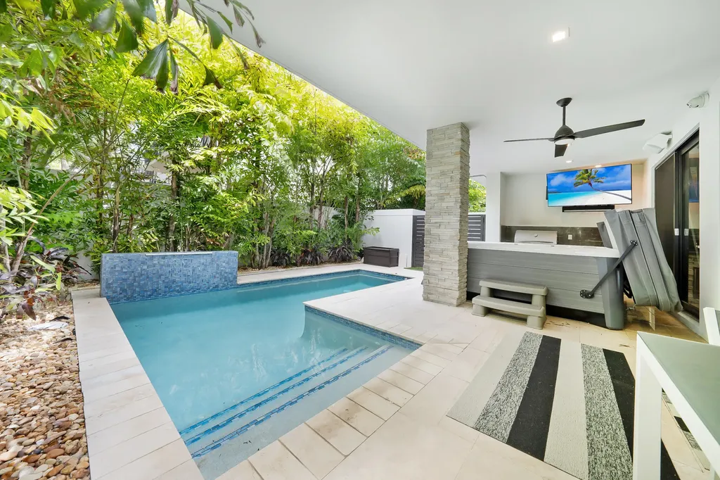 106 NE 16th Terrace Fort Lauderdale FL 33301