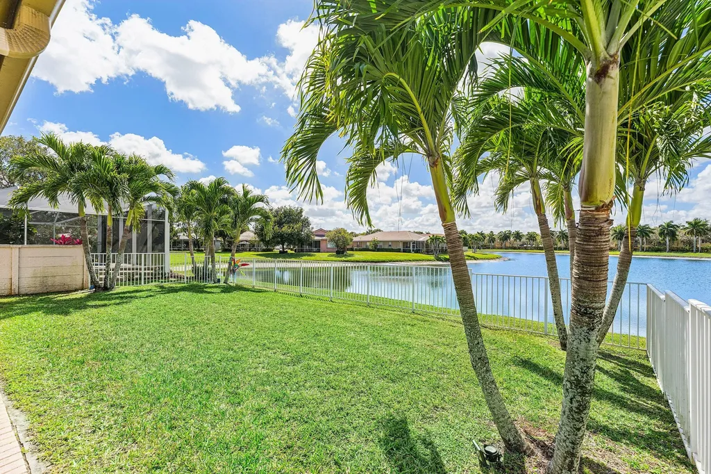 2277 Egret Cove Drive West Palm Beach FL 33411