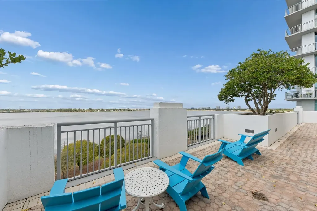 300 S Australian Avenue West Palm Beach FL 33401