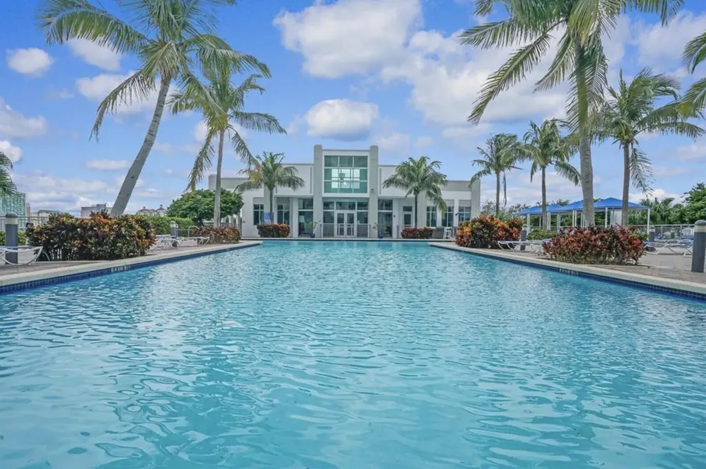 300 S Australian Avenue West Palm Beach FL 33401