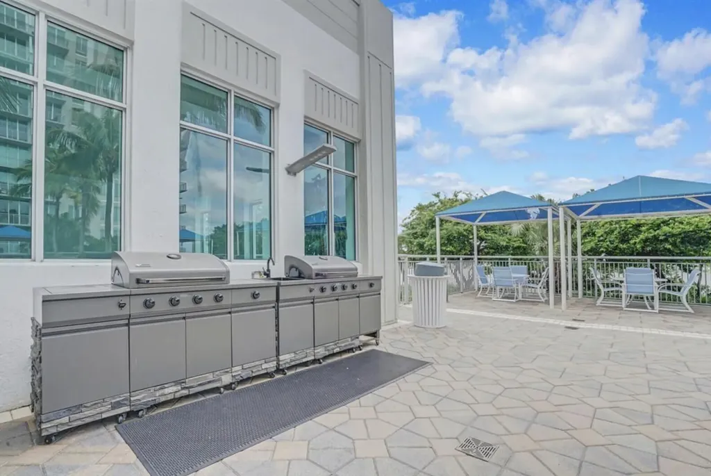 300 S Australian Avenue West Palm Beach FL 33401