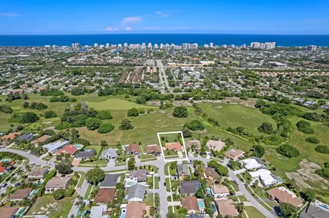 7598 Fairway Trail Boca Raton FL 33487